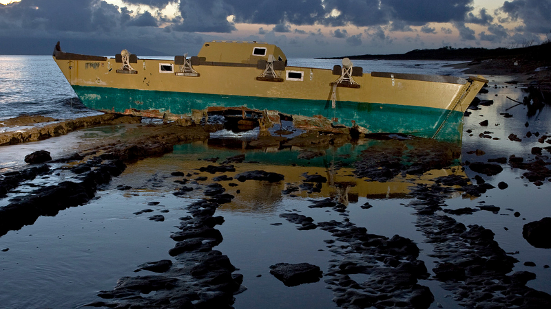 Illustration for article titled 30 Beautifully Haunting Shipwrecks From Around the World